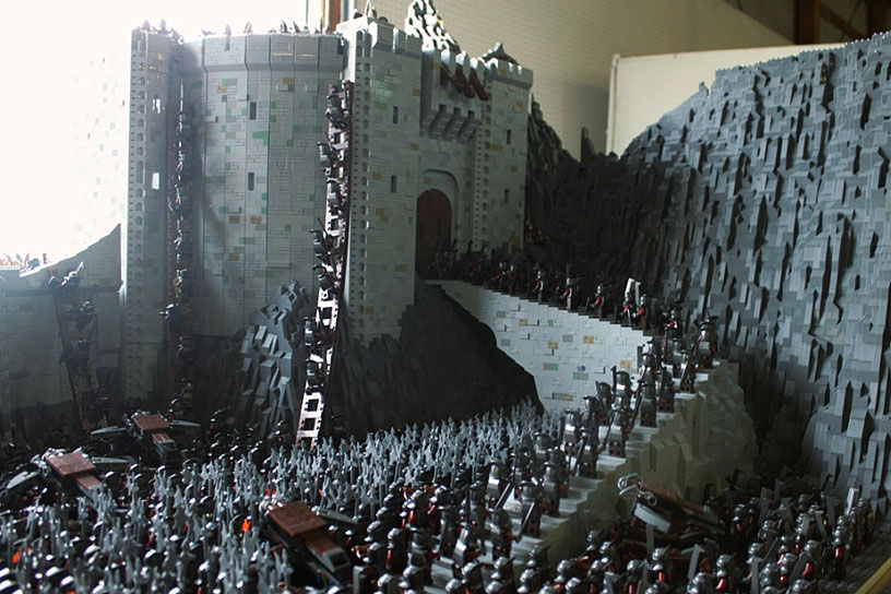 150,000塊LEGO積木,還原《魔戒》聖盔谷之戰 - A Day Magazine