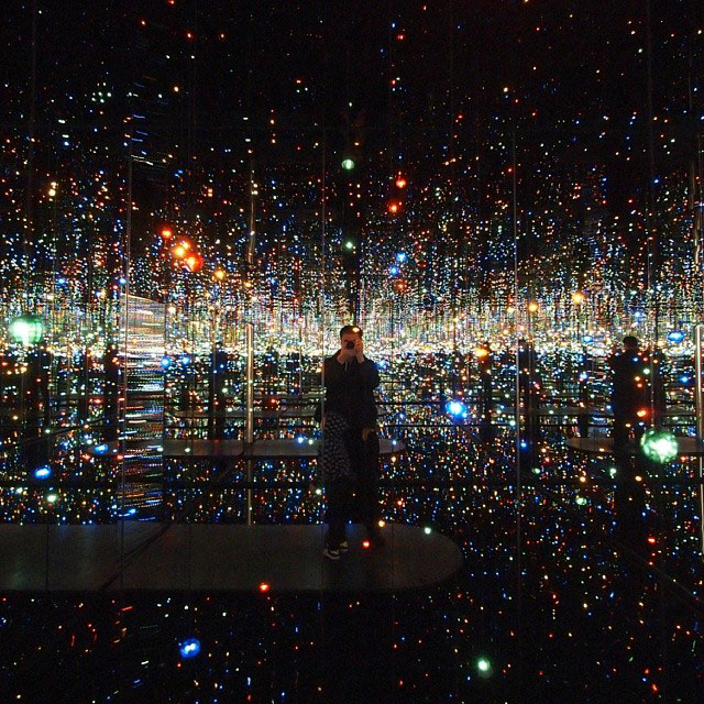 草間彌生”Infinity Mirrored Room – The Souls of Millions of Light