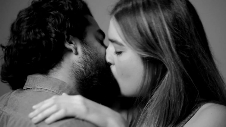 complete strangers kiss for the first time 11
