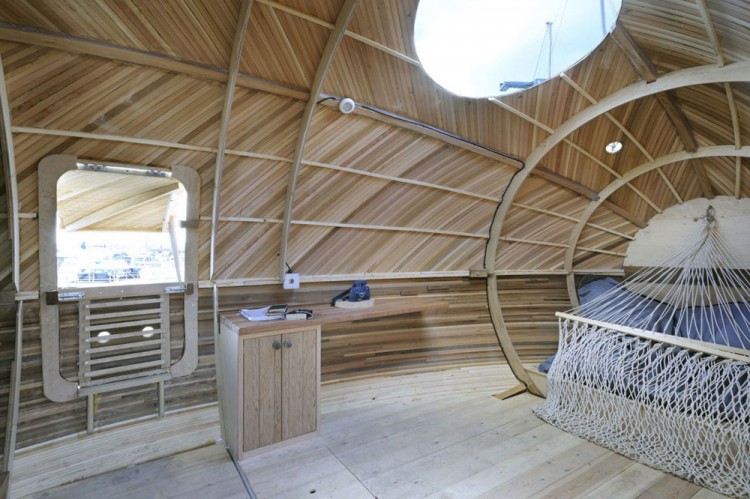 For A Year, Artist Lives In An Egg-Shaped Micro-House That Floats On Water 8