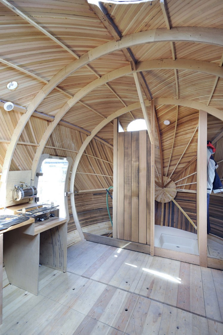 For A Year, Artist Lives In An Egg-Shaped Micro-House That Floats On Water 10