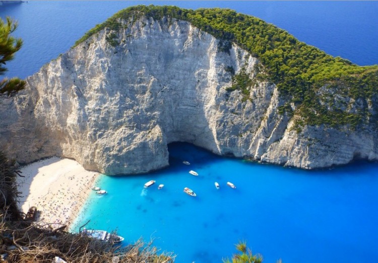 世界最美的海灘 — 希腊沉船灣Navagio 2
