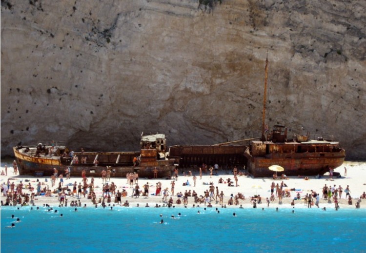 世界最美的海灘 — 希腊沉船灣Navagio 4