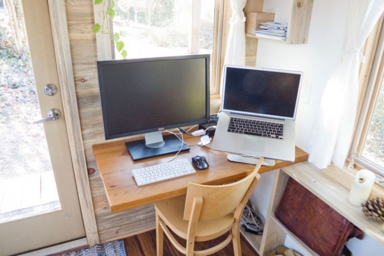 living-desk1