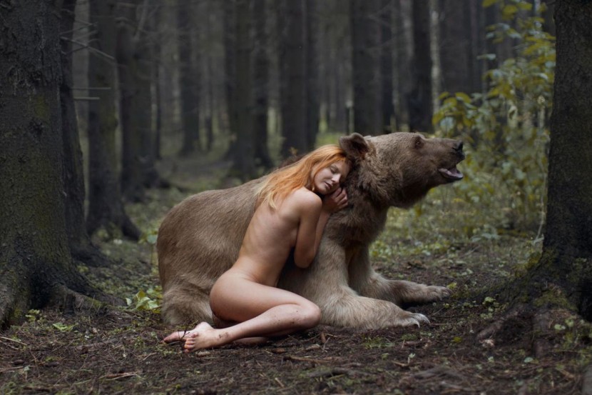 Katerina Plotnikova攝影作品之“美女與野獸” 5