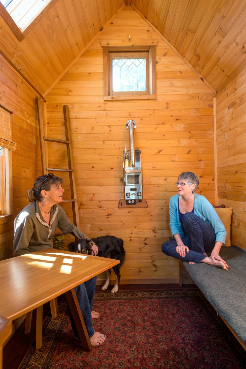Living Small: Woman Lives In An 84-Square-Foot House With Only 305 Possessions 2