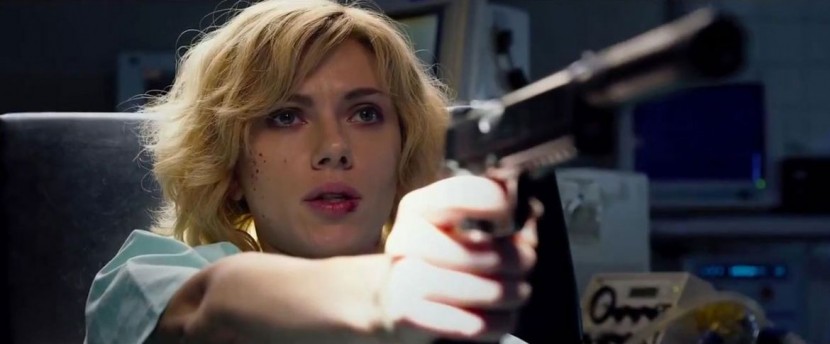 “Lucy”預告片：Scarlett Johansson變身超能力毒販 4
