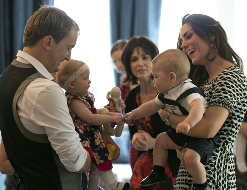 Prince George meets New Zealand babies 5