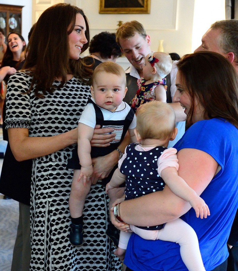Prince George meets New Zealand babies 18