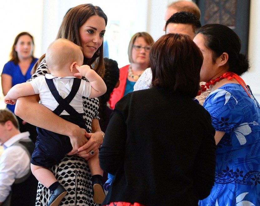 Prince George meets New Zealand babies 21