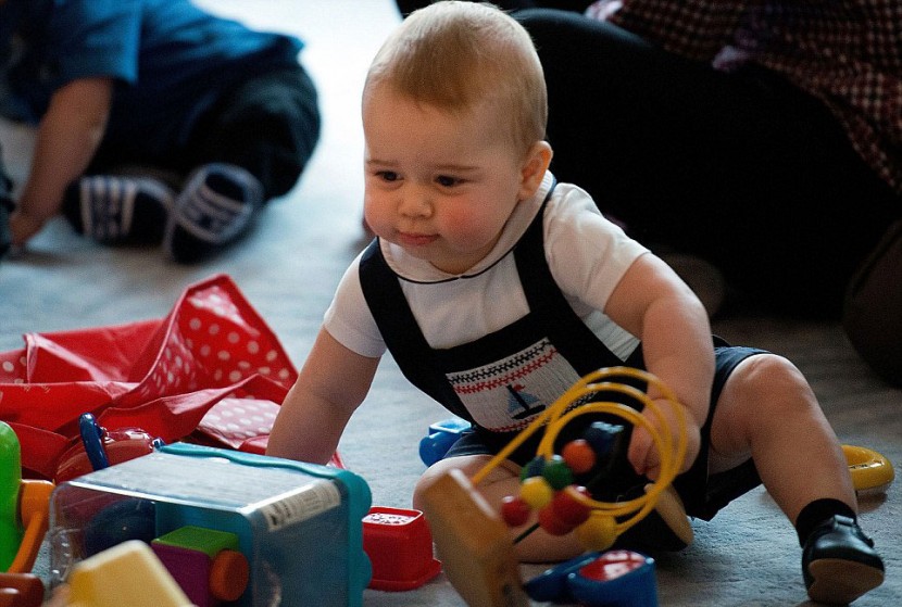 Prince George meets New Zealand babies 22