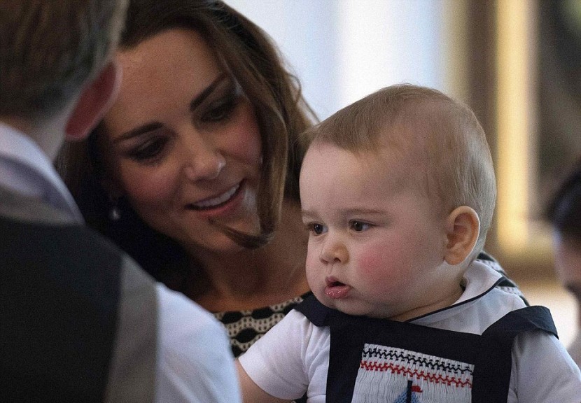 Prince George meets New Zealand babies 29