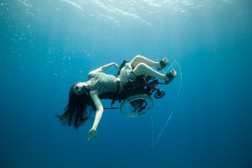 藝術家Sue Austin：海底下的輪椅舞者 1