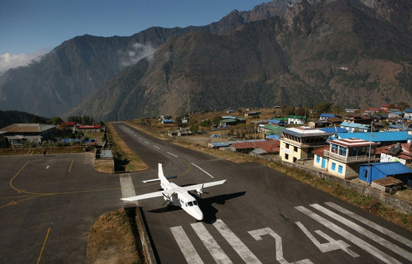 The world's scariest airport runways 6