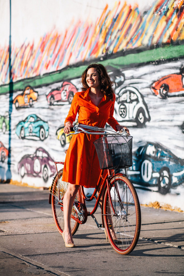 Stylish New Yorkers Pose for Portraits with Their Bikes 2