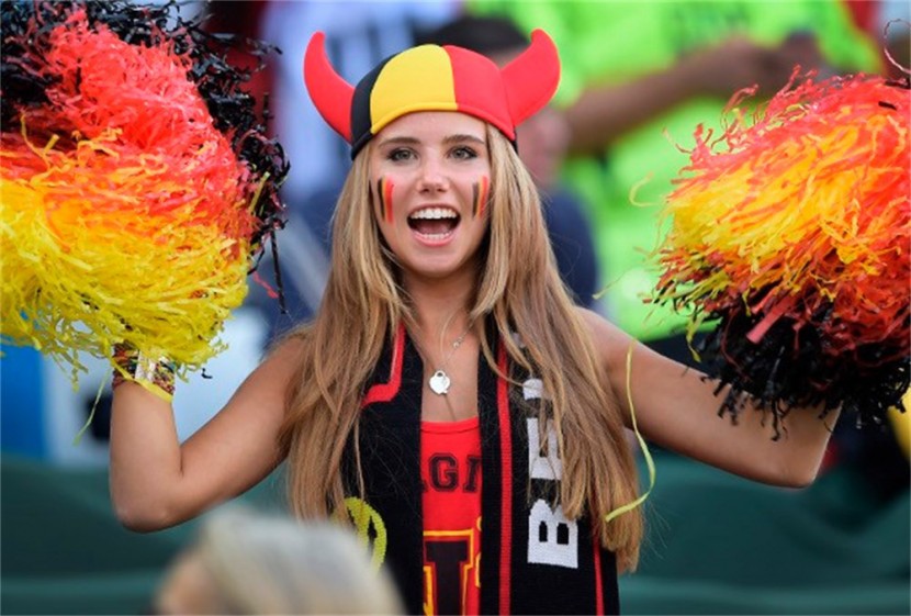 A 17-Year-Old Belgian World Cup Fan Won A Modelling Contract After Her Crowd Pic Went Viral 6