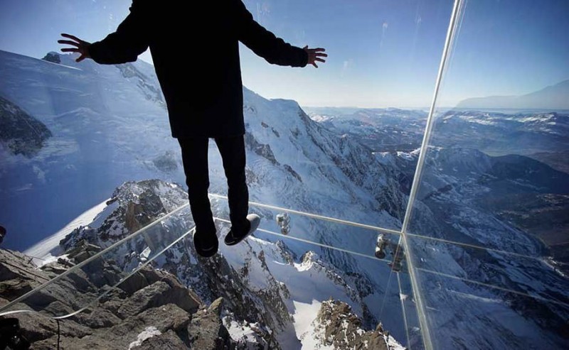 The 24 Most Terrifying Places In The World To Look Down 16