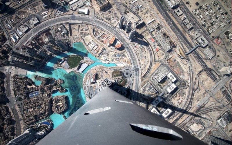 The 24 Most Terrifying Places In The World To Look Down 33