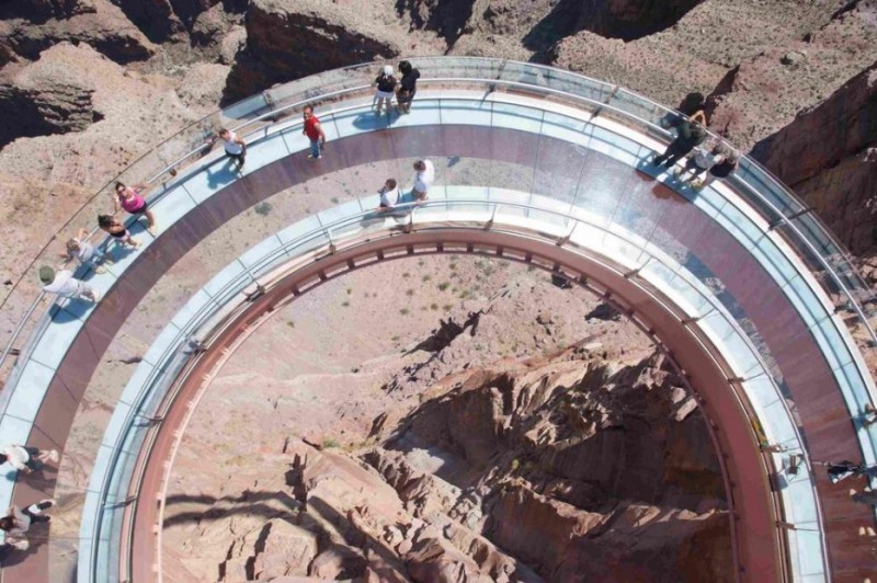 The 24 Most Terrifying Places In The World To Look Down 34
