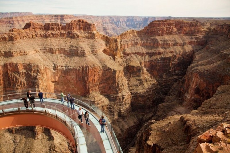 The 24 Most Terrifying Places In The World To Look Down 49