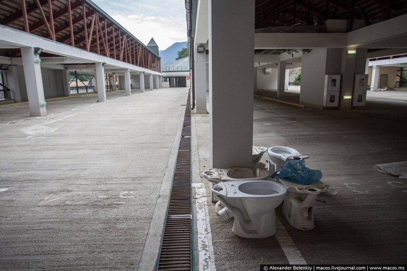 AFTER SIX MONTHS Sochi Olympic Site Looks Like A Ghost City  2