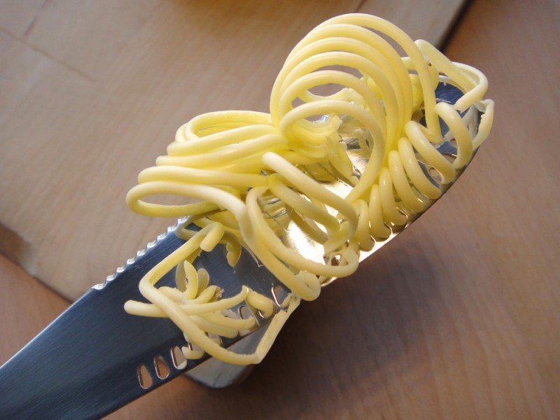 People Are Going Crazy For This Butter Knife Kickstarter And That’s Because It’s Utter Genius 4