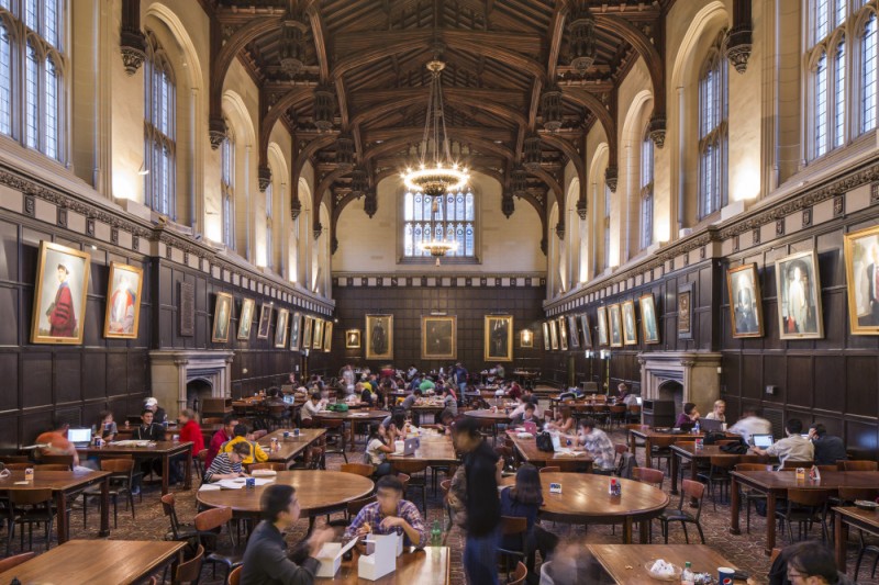 13 College Dining Halls That Look the same as Hogwarts 1