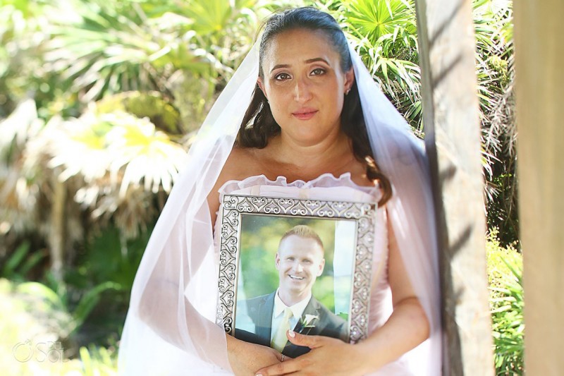 Bride's Heartbreaking Photos Show What Love Looks Like After Loss 1