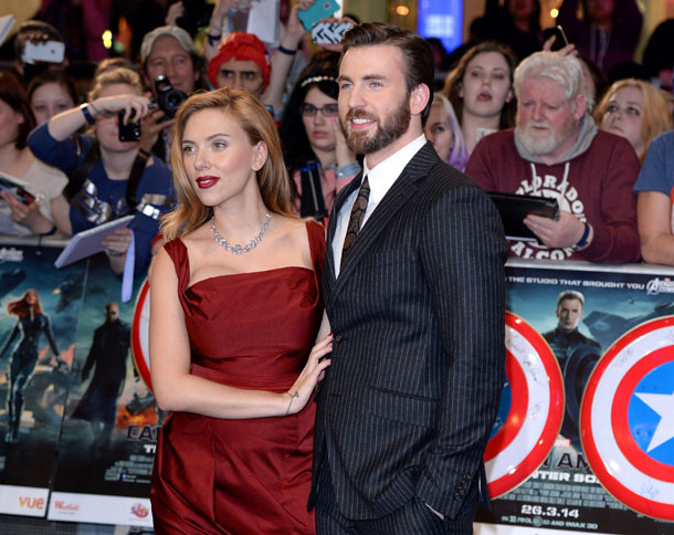 today Scarlett Johansson and her fiance Welcomes a Baby Girl 6