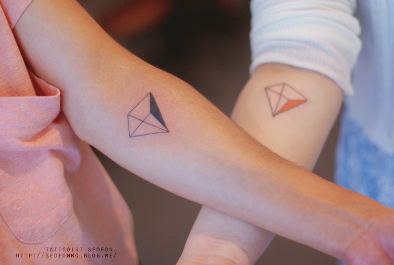adorable Miniature Tattoos Of Block Shapes And Symbols Made With Lines 22