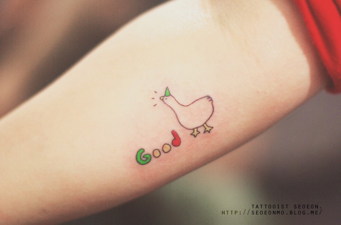 adorable Miniature Tattoos Of Block Shapes And Symbols Made With Lines 25