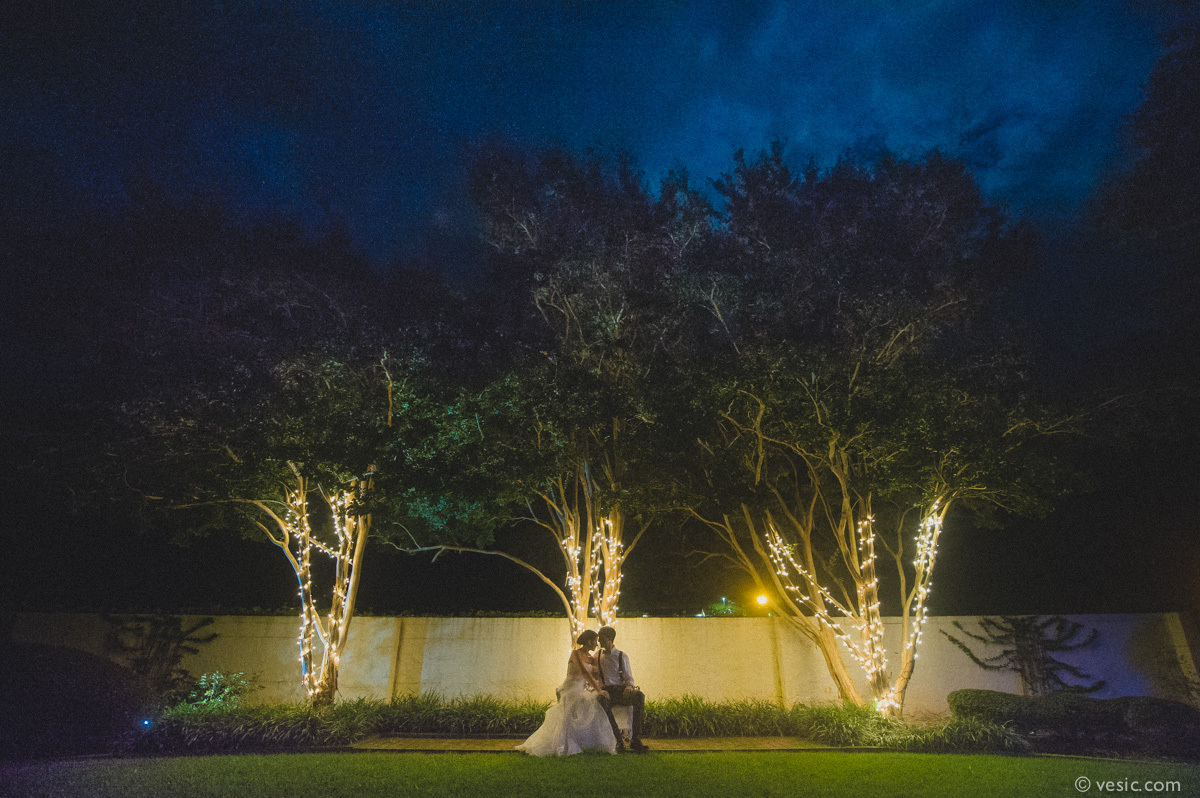 Lighting Ideas make wedding photo look stunning 1