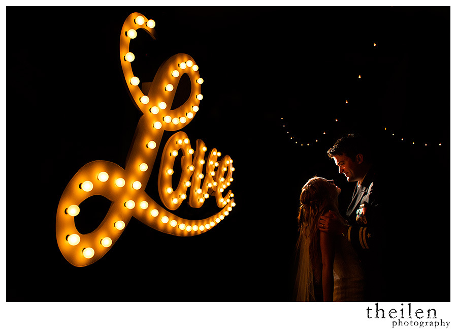 Lighting Ideas make wedding photo look stunning 8
