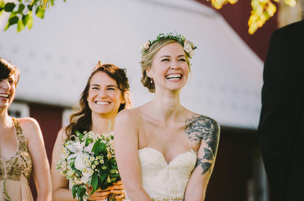 brides with their tattoo  19