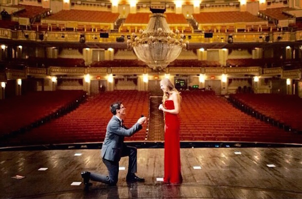20 Amazing Guys Who Took Their Marriage Proposals To The Next Level 2