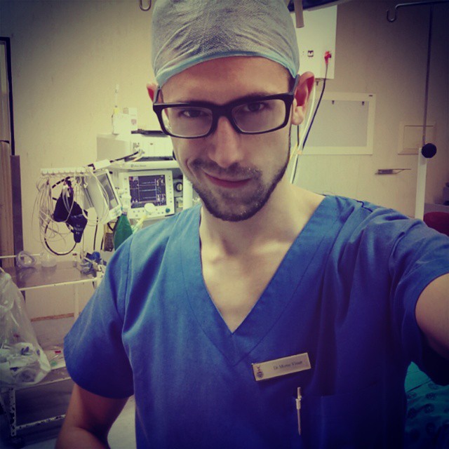 26 Really Hot Doctors That’ll Make You Want To Get A Checkup 13