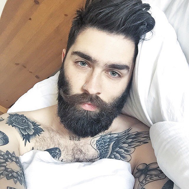 41 Bearded Men So Hot, They Will Melt Your Computer Screen 8