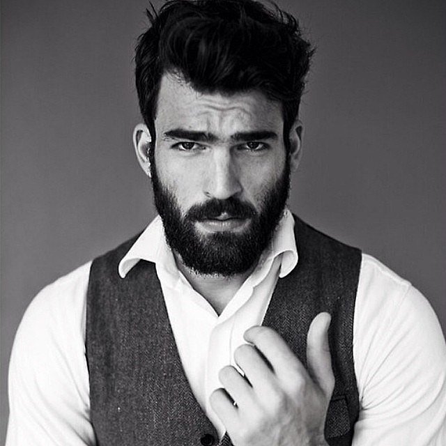 41 Bearded Men So Hot, They Will Melt Your Computer Screen 36