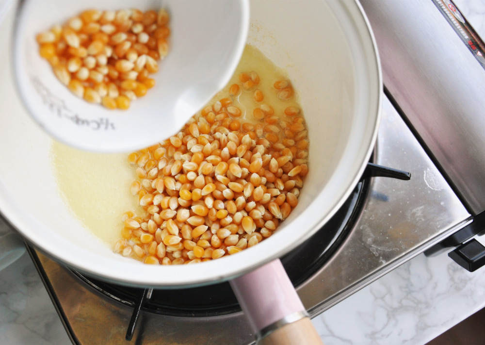 A Day Recipes : Home-made Caramel Popcorn For Movie Night 3