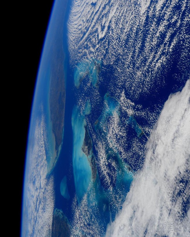 在浩瀚的宇宙裡，我們只是渺小塵埃：NASA 公布 2015 年最美的 9 張天文景觀 3