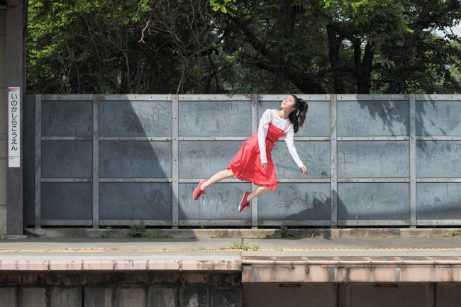 拋開承重的地吸引力：東京少女 Natsumi Hayashi 用「漂浮」再次凸顯日常 2