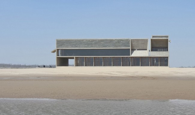 世界上最孤獨的圖書館：矗立太陽和海之間的絕美視野 9