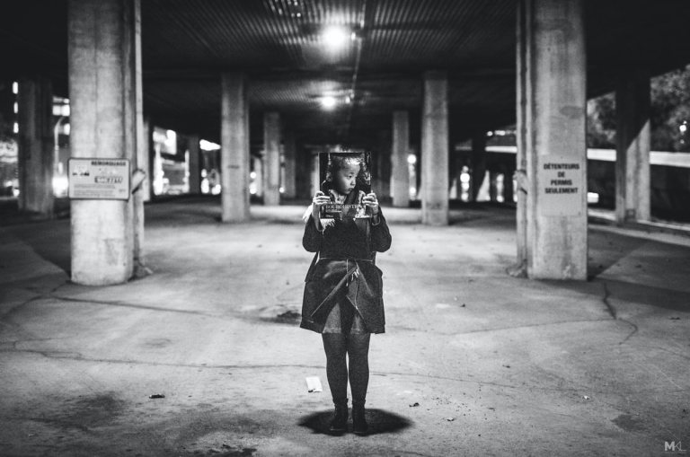 Photographer Snaps Lovable Images Of His Camera-Shy Girlfriend 7