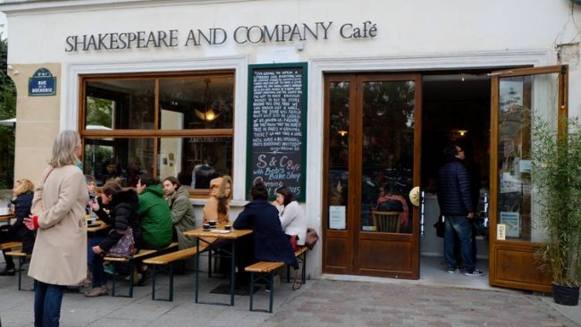 Shakespeare and Company Café 3