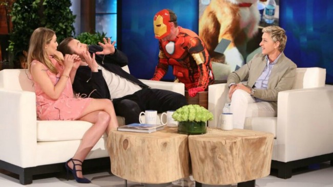 超級英雄的惡作劇：美國隊長 Chris Evans Scares 和緋紅女巫 Elizabeth Olsen 紛紛受害！ 2