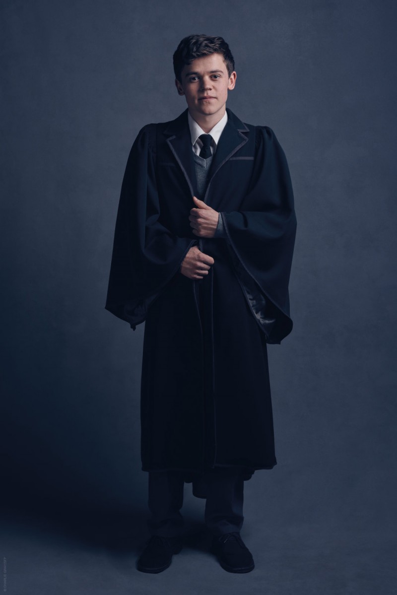 Harry-Potter-Cursed-Child-cast-pose-photos 12