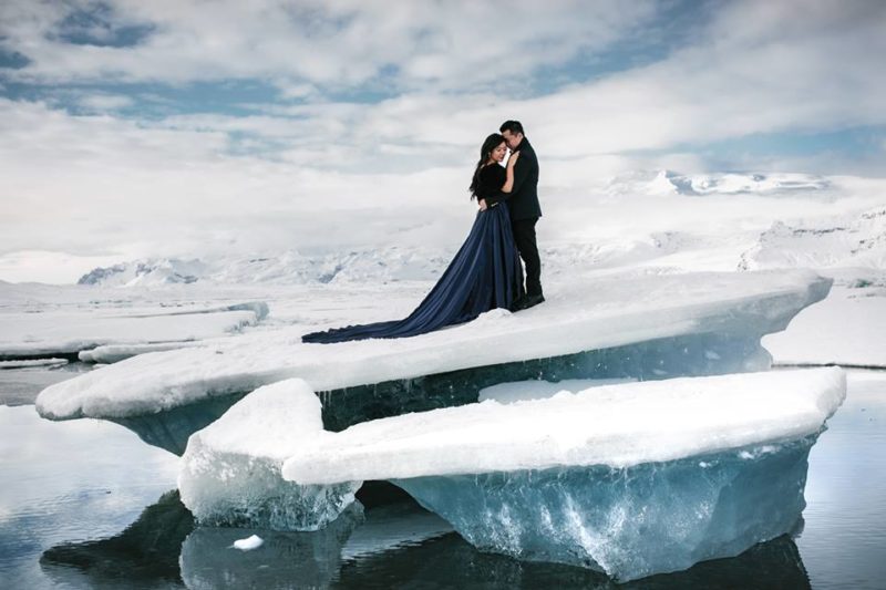 Couple's incredible Iceland engagement pics 30