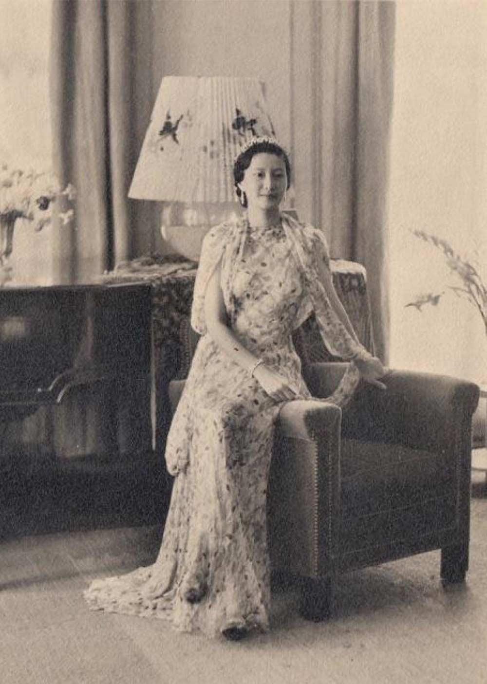 图片[11] - 从名门千金、惊艳欧洲的「东方维纳斯」，到最后孤死异乡！越南「末代皇后」一生美丽凄凉！ - 我的世界基岩版中文站 - 我的世界基岩版中文站