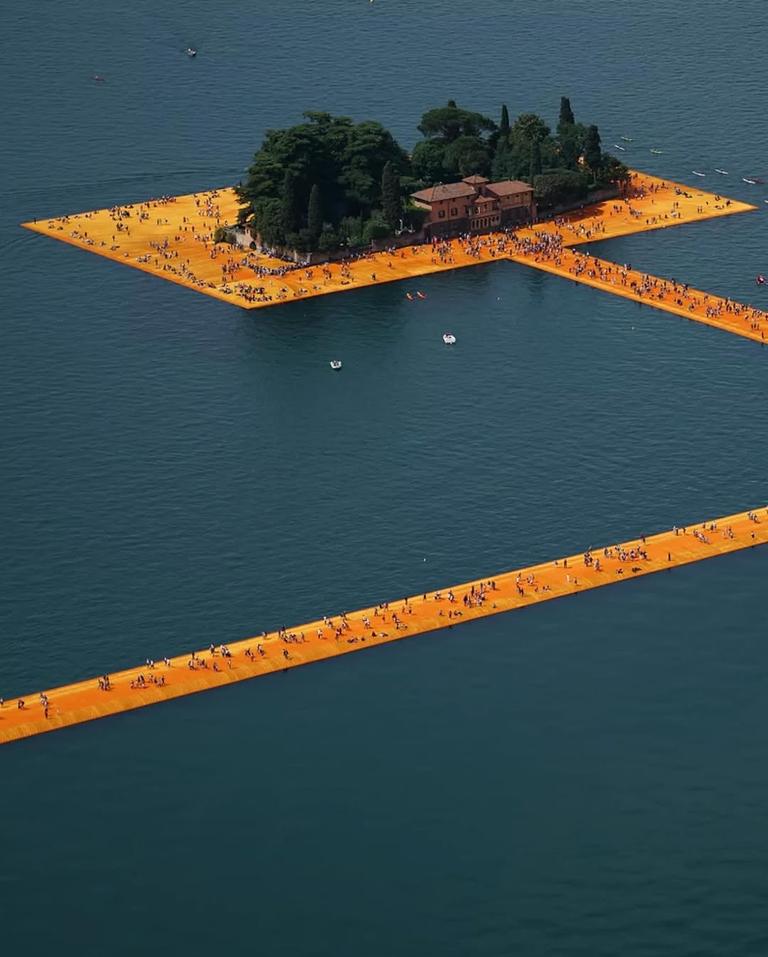 图片[5] - Christo 和 Jeanne-Claude 是艺术界「小姐与流氓」！难民爱上千金，他们用爱情创作旷世巨作！ - 我的世界基岩版中文站 - 我的世界基岩版中文站