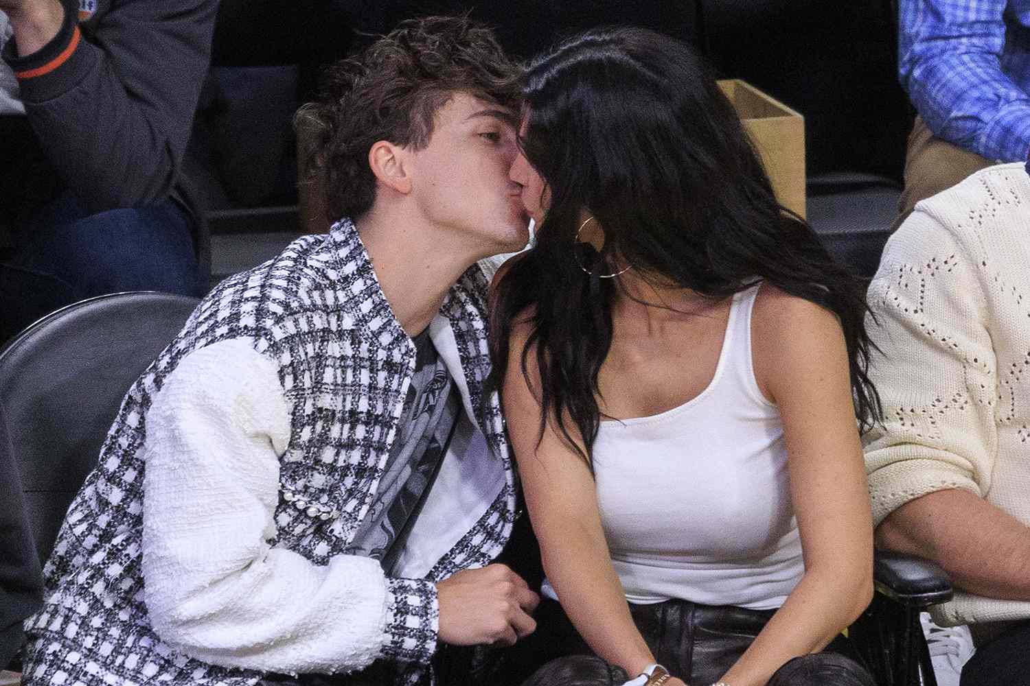 图片[3] - Timothée Chalamet 与前女友 Lily-Rose Depp 当年被指绝配！现在各有伴侣，青春的爱情留在回忆就好！ - 我的世界基岩版中文站 - 我的世界基岩版中文站